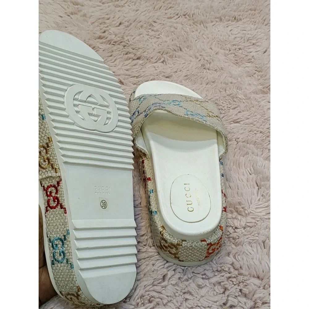 Gucci platform slide